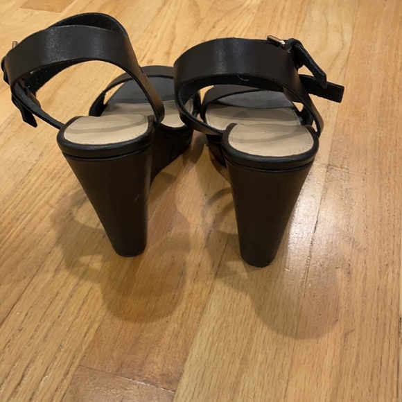 Forever 21 black heeled wedges - Picture 6 of 6